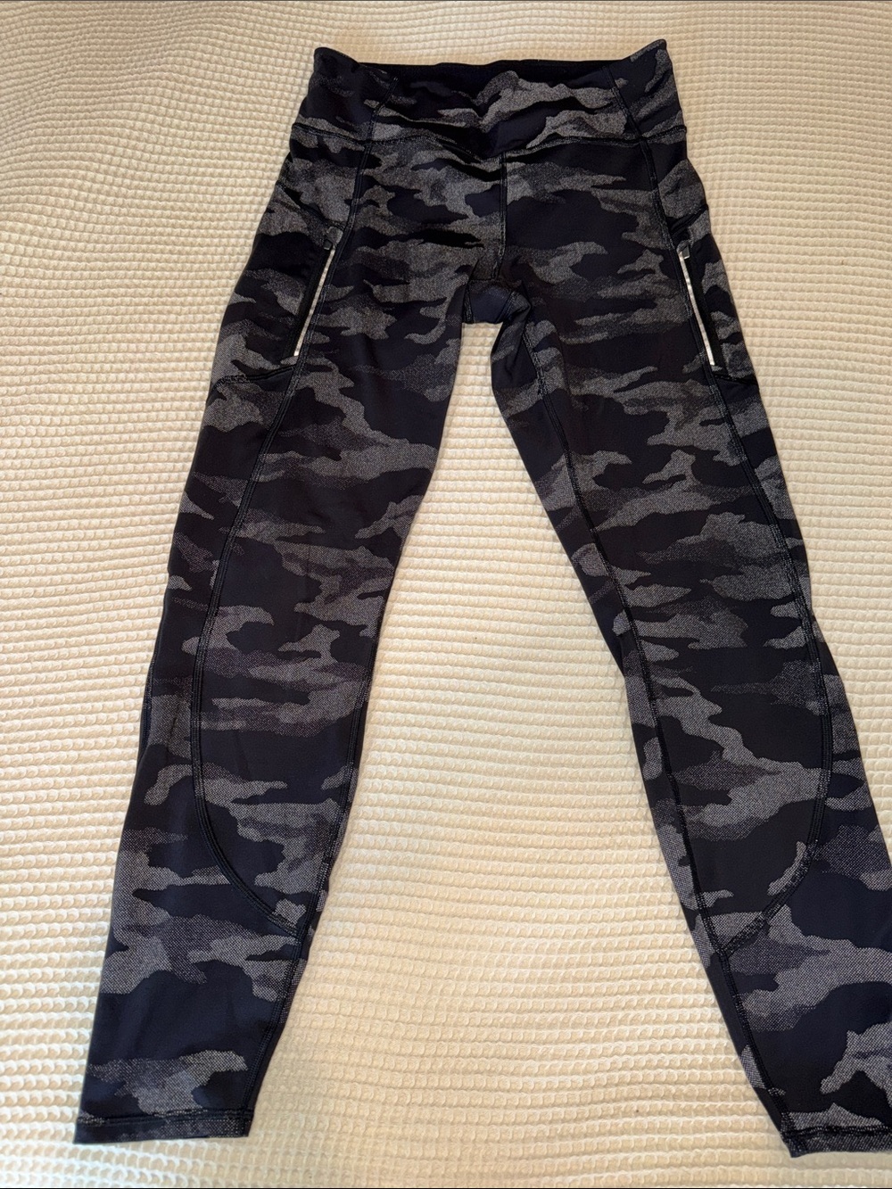 Athleta Rainier Fleece Lined Reflective Camo Winter Leggings Medium